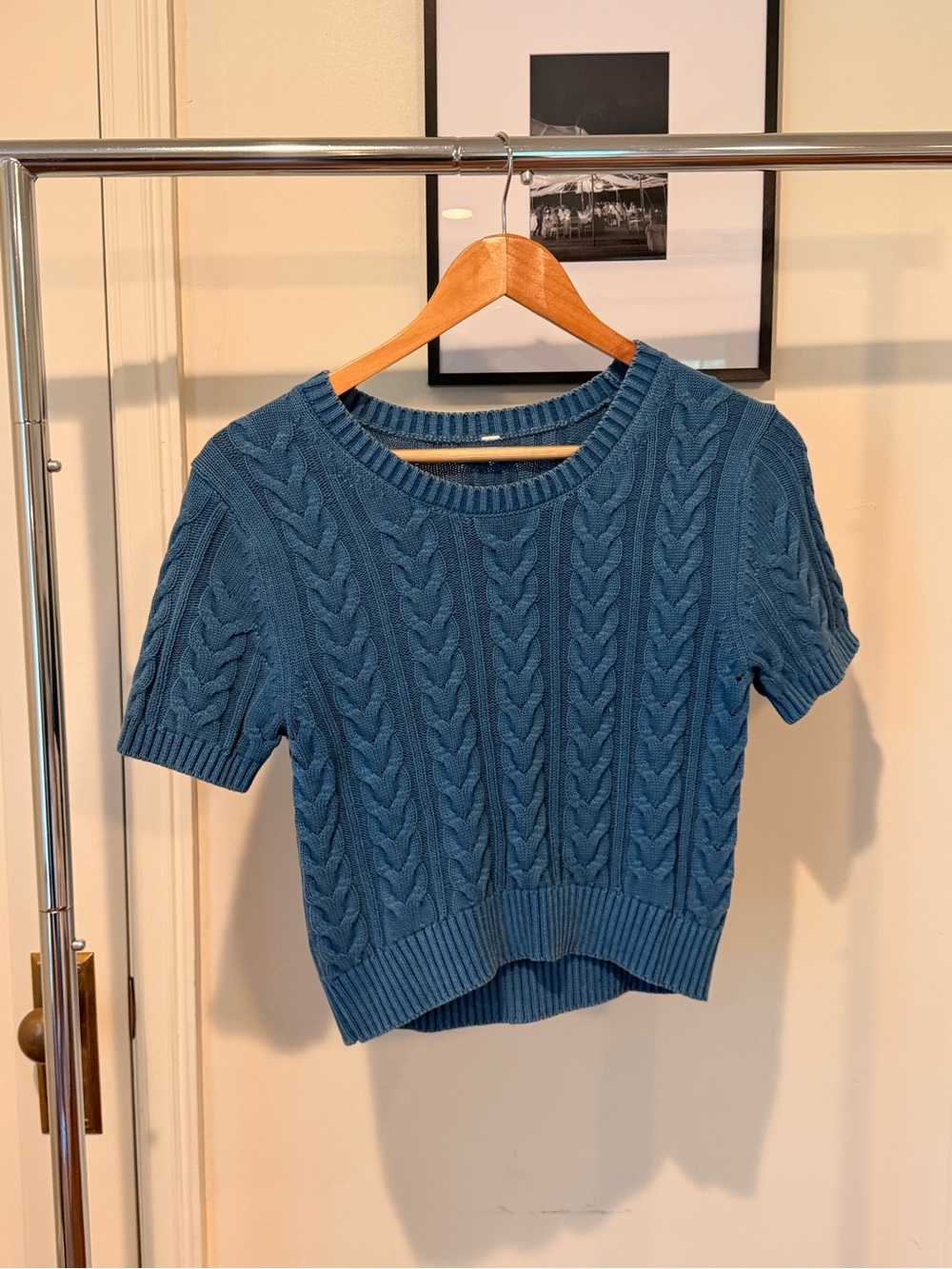 Short-Sleeve Cable Knit Crewneck Sweater in Teal